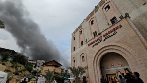 استشهاد مدير المستشفى الإندونيسي وعائلته في غارة إسرائيلية على غزة
